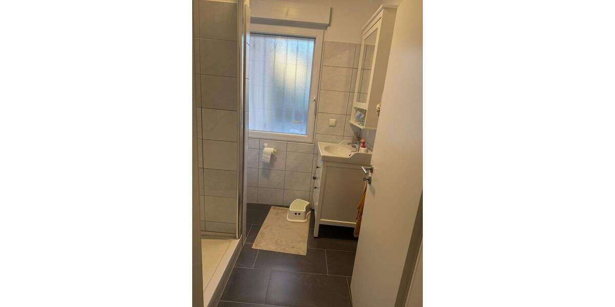 Gemütliches und gepflegtes Einfamilienhaus mit einem kleinen Hof! 6 zimmer