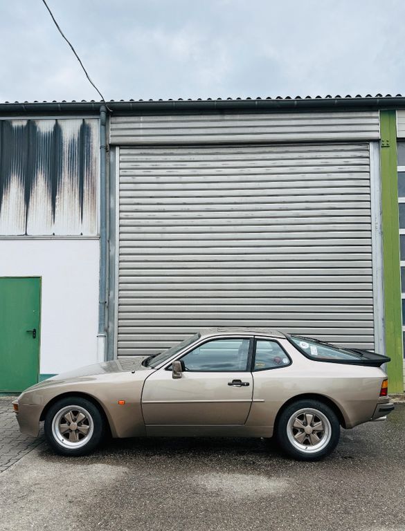 944