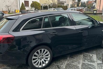 Opel Insignia 158.000 km 8.699 &euro; Frankfurt 60437