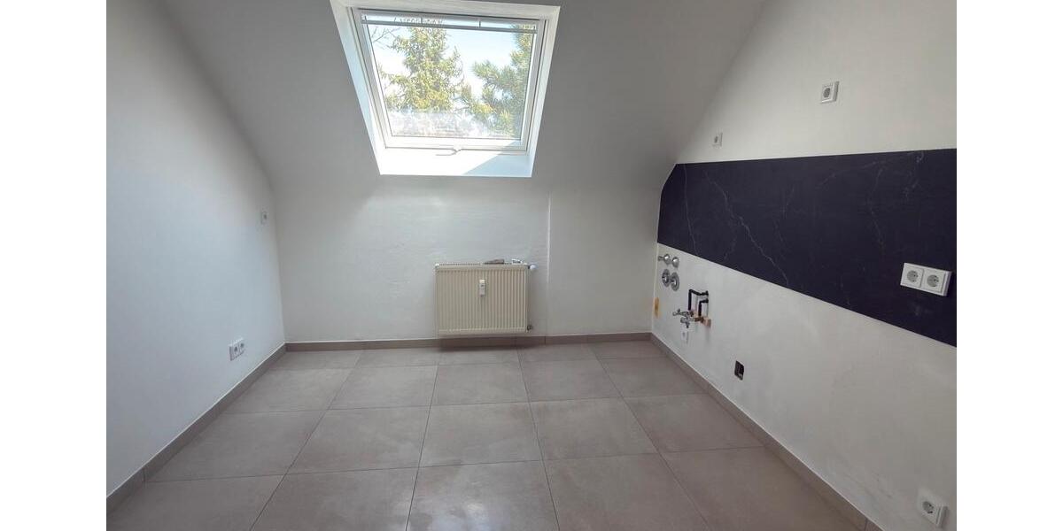 Dachgeschoßwohnung Frankfurt am Main Bonames - 3 Zimmer, 101 m&sup2;, 1.780&euro; | Angebot:26210878