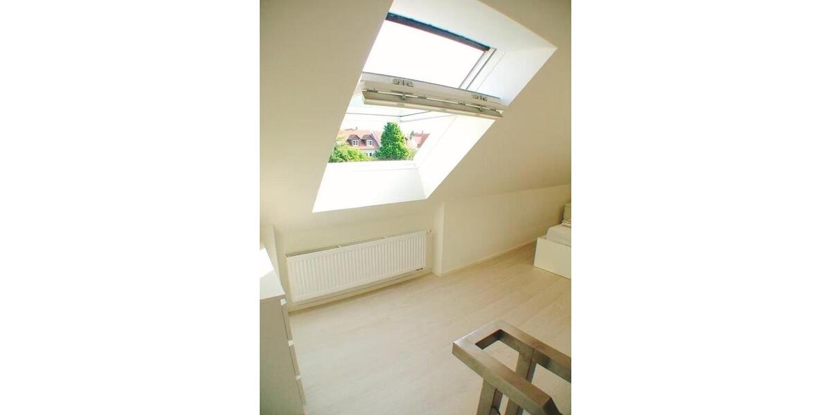 Dachgeschoßwohnung Bruchköbel - 2 Zimmer, 75 m&sup2;, 1.100&euro; | Angebot:26264073