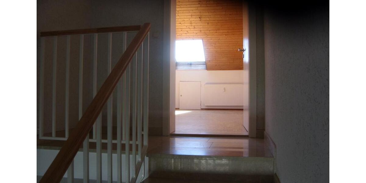 Doppelhaushälfte Eschborn - 4.5 Zimmer, 126 m&sup2;, 1.990&euro; | Angebot:26253882