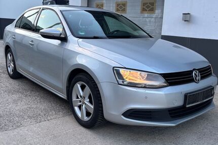 VW Jetta 299.102 km 4.750 &euro; Frankfurt am Main 60388