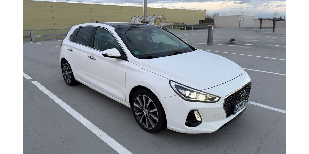 Hyundai i30 127.500 km 13.990 &euro; Frankfurt am Main 65936