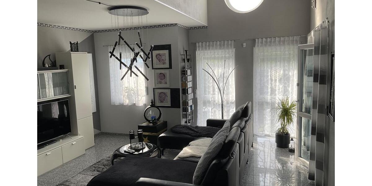 Attraktives Einfamilienhaus mit zeitgemäßem Wohnkonzept 4 zimmer