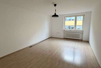 Wohnung zum Mieten in Frankfurt am Main 850 € 80 m² 3 zimmer