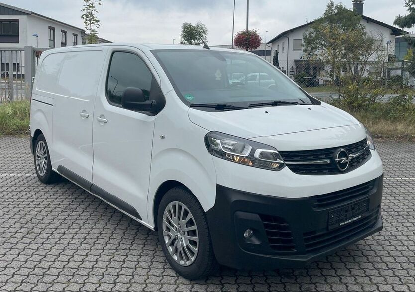 Opel Vivaro 99.000 km 14.680 € Langen 63225