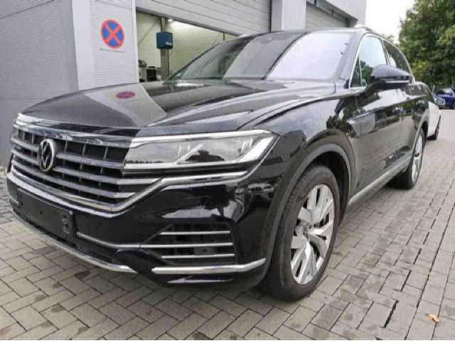 VW Touareg 29.689 km 46.880 € Frankfurt 60326