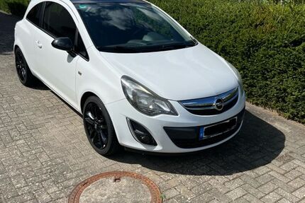 Opel Corsa 121.000 km 5.200 € Frankfurt 60433