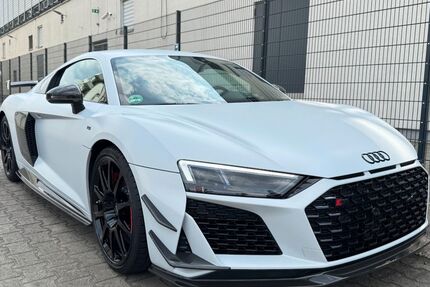 Audi R8 1.677 km 248.950 &euro; Frankfurt/M 65933