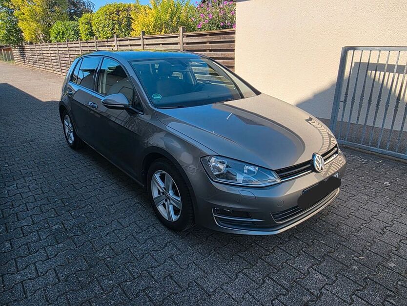 VW Golf 144.000 km 8.600 € Hainburg 63512