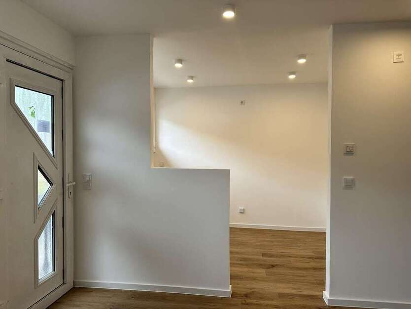 Haus zum Mieten in Steinbach 2.200 € 150 m²