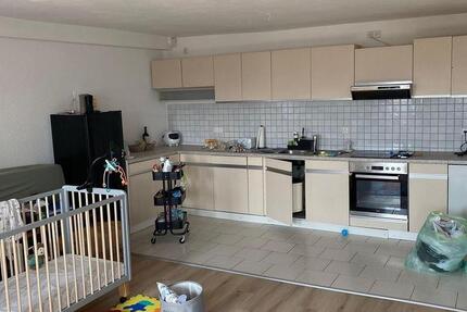 Sanierte 3-Zimmer-Wohnung mit Küche Balkon Aufzug zimmer