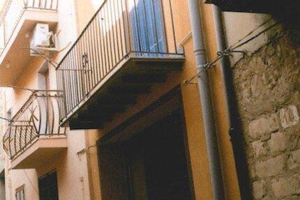 Haus Frankfurt am Main - 1 Zimmer, 46 m&sup2;, 55.000&euro; | Angebot:27213059