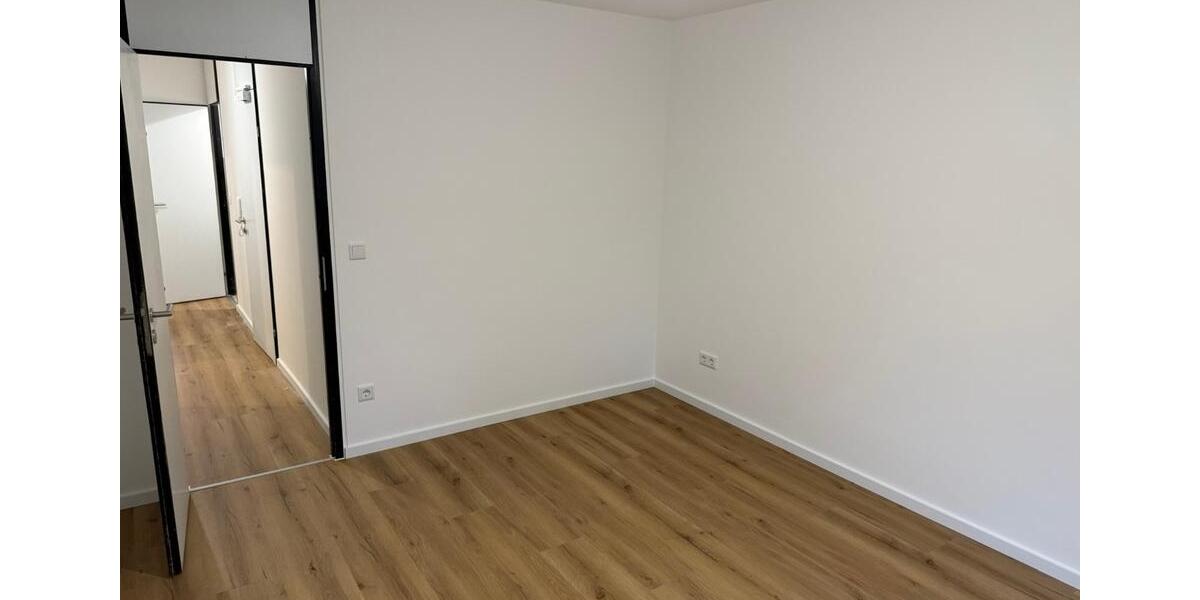 Kernsanierte 3,5 Zi Whg in Schwalbach am Taunus 3.5 zimmer