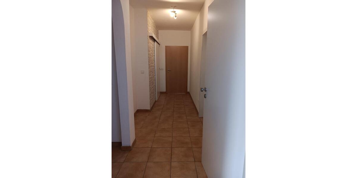 Etagenwohnung Aschaffenburg Damm - 3.5 Zimmer, 89 m&sup2;, 900&euro; | Angebot:26549939