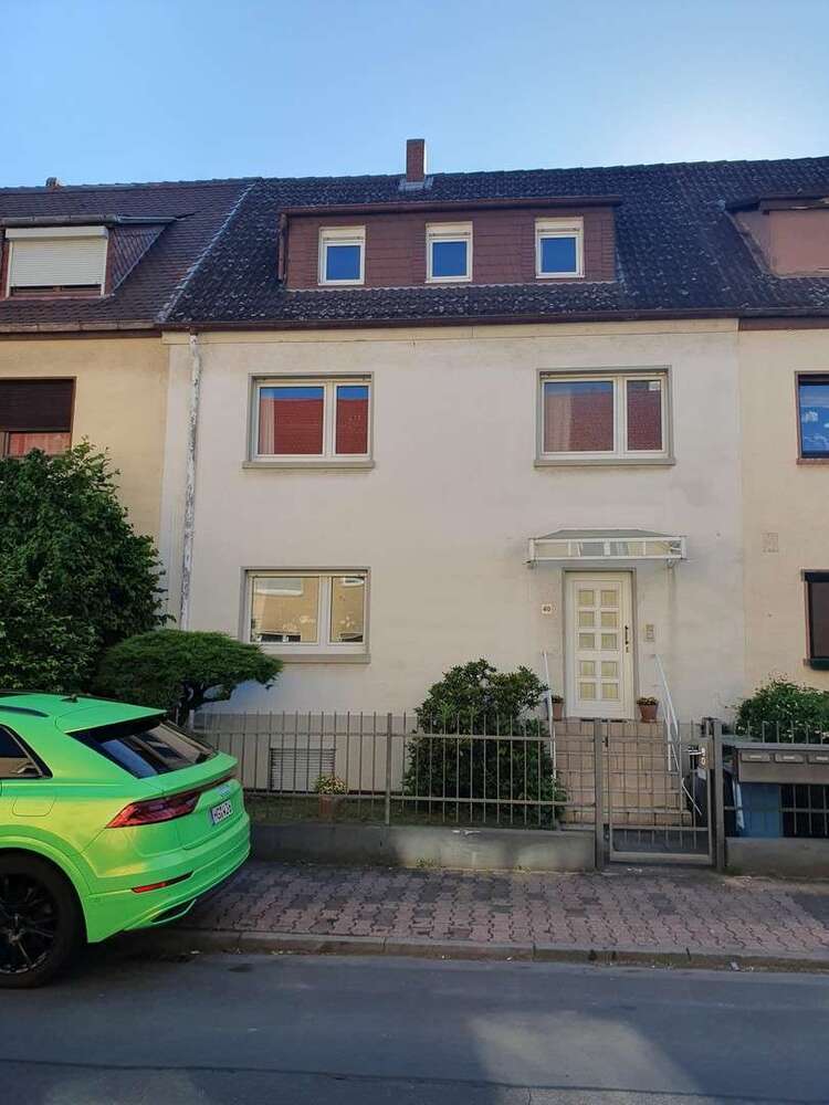 Haus zum Kaufen in Frankfurt (Main) - Griesheim 695.000 € 149 m²