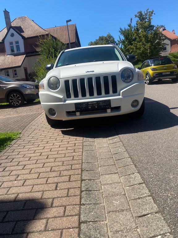 Jeep Compass 205.000 km 2.200 € Roßdorf 64380