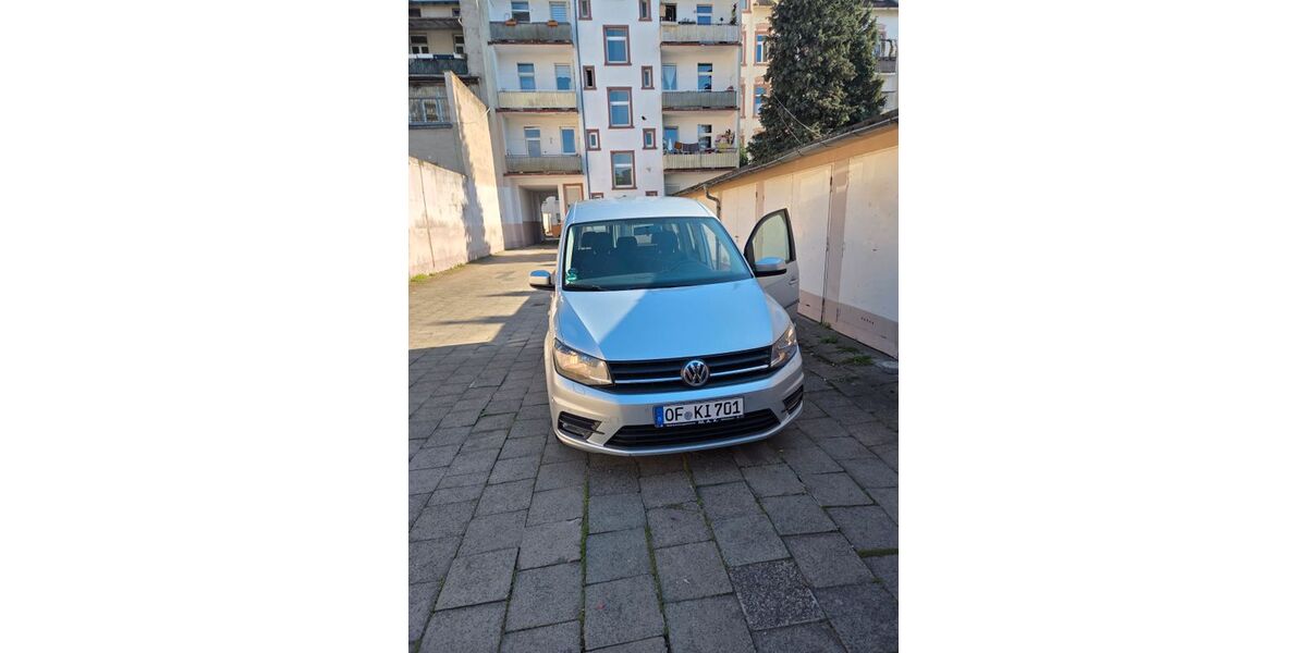 VW Caddy 235.000 km 11.999 &euro; Offenbach am Main 63067