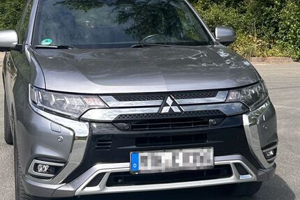 Mitsubishi Outlander 87.000 km 22.000 &euro; Eschborn 65760