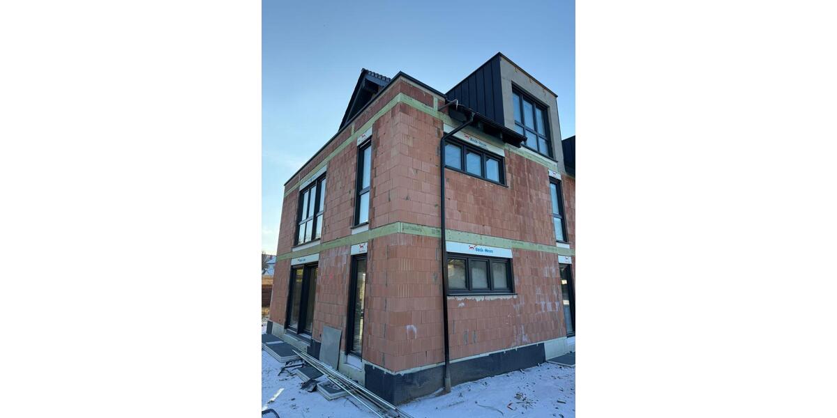 Neubau: Moderne 4-Zimmer-OG-Wohnung mit großem Balkon 4 zimmer