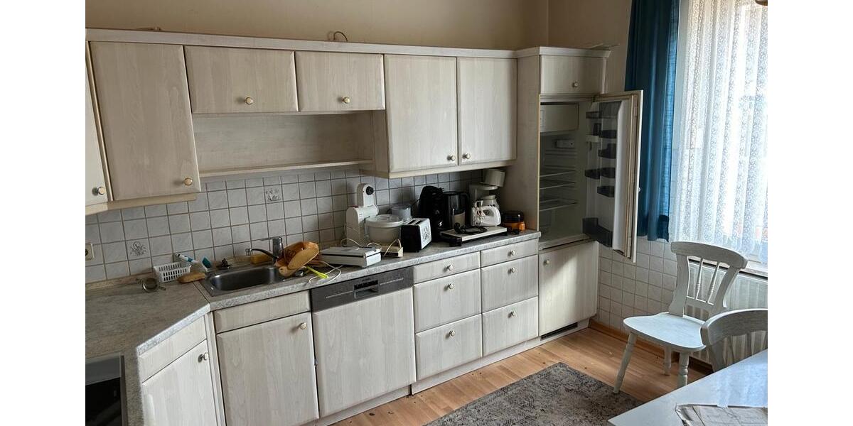 VERMIETUNG VERKAUF KOMPLETTS ANWESEN MIT VIEL POTENZIAL 8 zimmer