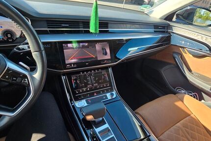 Audi A8 161.000 km 36.700 &euro; Frankfurt am Main 65929