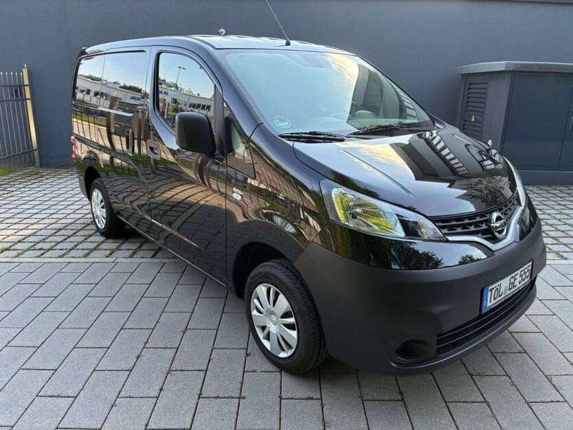 NV200