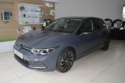 VW Golf 31.000 km 24.980 € Frankfurt am Main 60528
