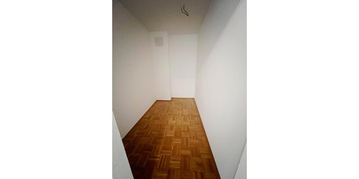 Etagenwohnung Offenbach am Main - 2 Zimmer, 92 m&sup2;, 1.334&euro; | Angebot:26105014