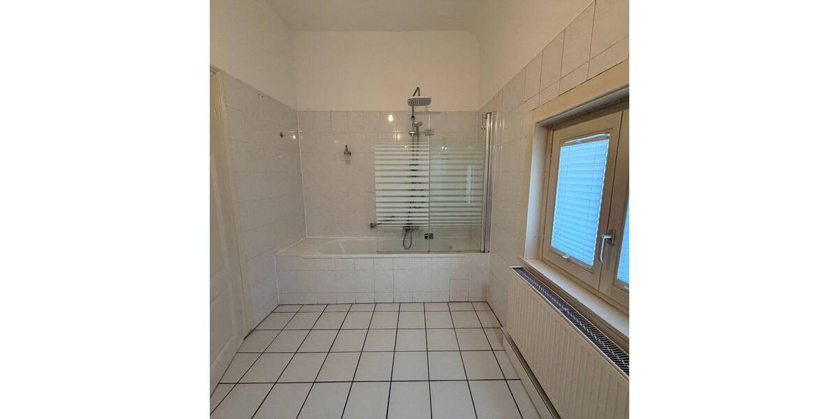 Etagenwohnung Frankfurt am Main Sachsenhausen - 2 Zimmer, 80 m&sup2;, 1.210&euro; | Angebot:26683608
