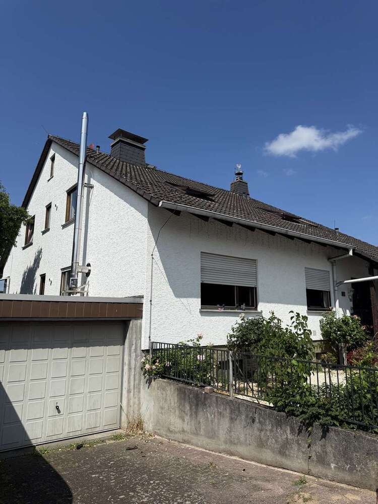 Haus zum Kaufen in Hofheim am Taunus 729.000 € 234 m²