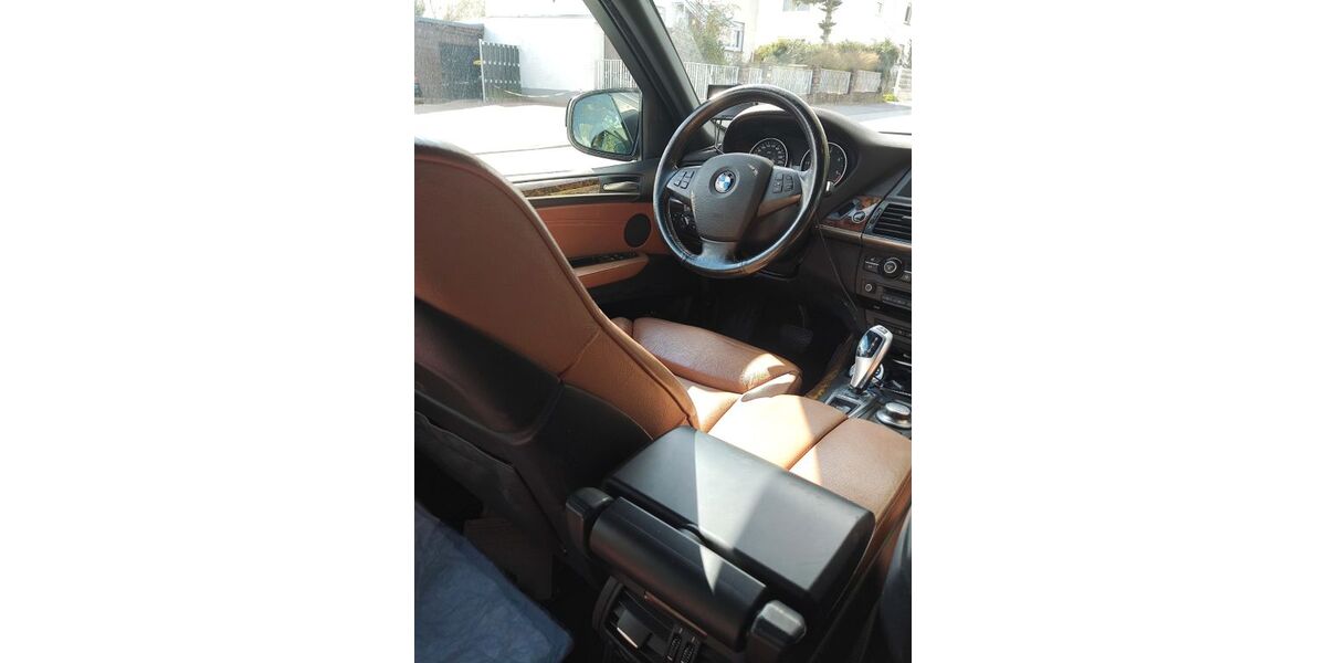 BMW X5 287.000 km 8.450 &euro; Frankfurt 60431