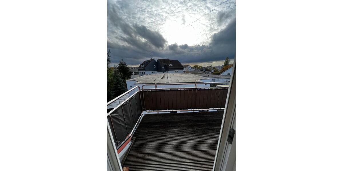 3 Zimmer Dachgeschoss Wohnung. 3 zimmer