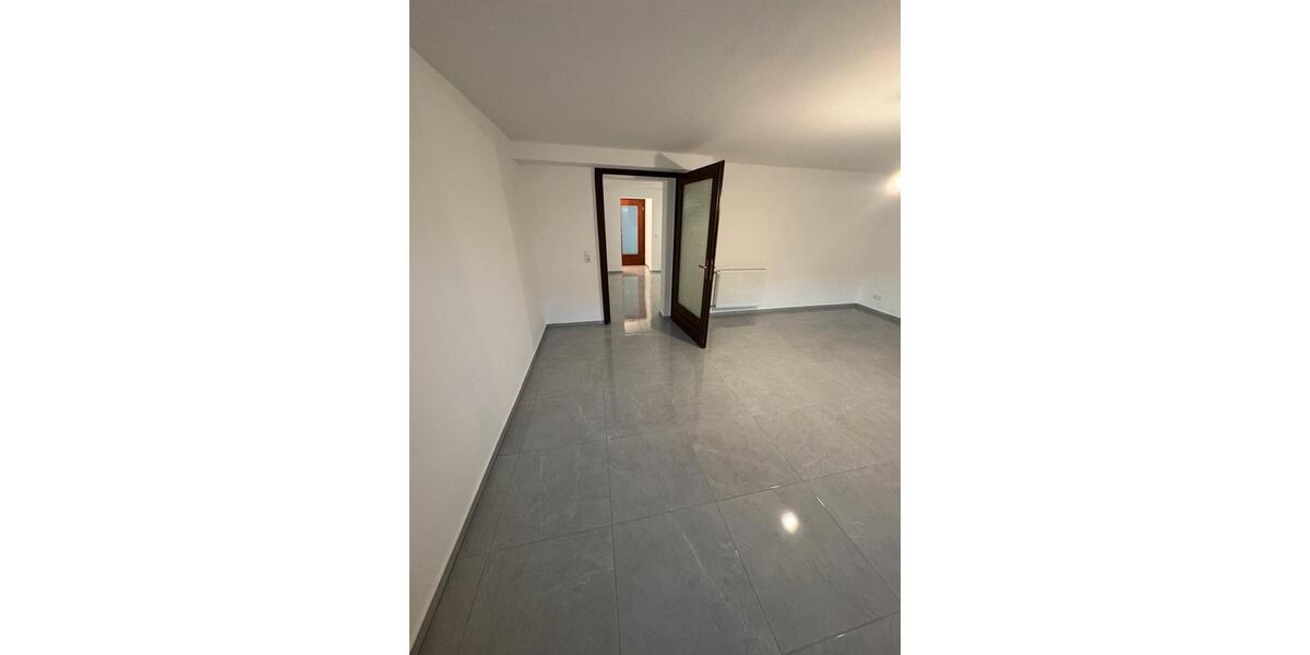 Etagenwohnung Weiterstadt - 2 Zimmer, 70 m&sup2;, 1.000&euro; | Angebot:26321024