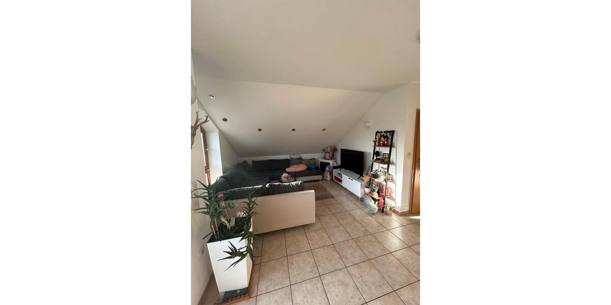 Dachgeschoßwohnung Aschaffenburg Damm - 2 Zimmer, 52 m&sup2;, 725&euro; | Angebot:26705054
