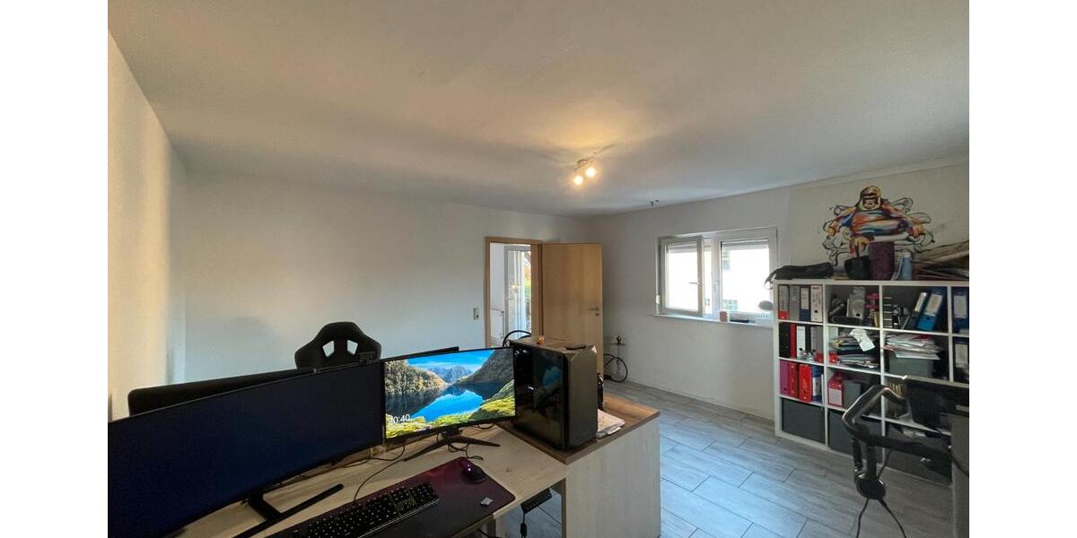 Mehrfamilienhaus, Wohnhaus Gründau - 6 Zimmer, 195 m&sup2;, 450.000&euro; | Angebot:27084228