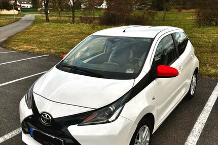 Toyota Aygo (X) 87.000 km 7.800 &euro; Schaafheim 64850