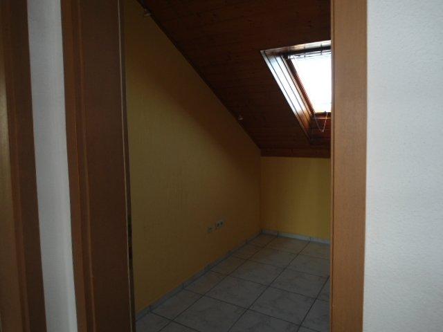 Dachgeschoßwohnung Freigericht - 3 Zimmer, 75 m&sup2;, 720&euro; | Angebot:26225877