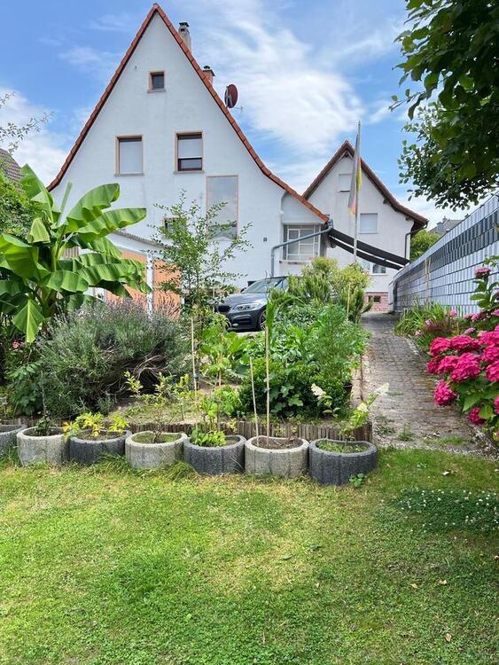 Freistehendes Haus,gepflegt,Super Garten mit Koiteich