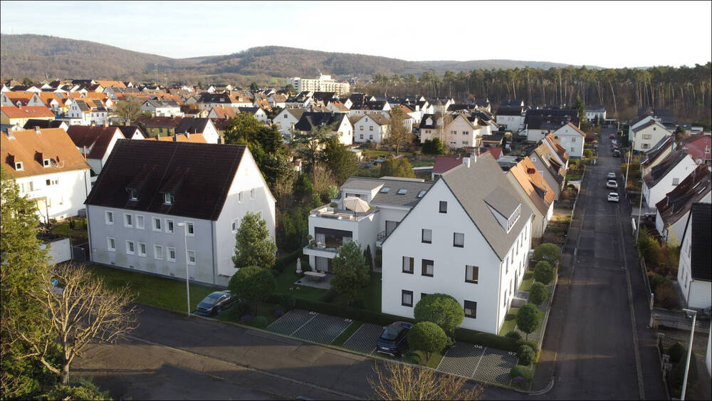 Mehrfamilienhaus mit genehmigtem Neubau in Alzenau 1 zimmer