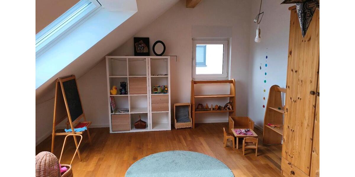 Doppelhaushälfte Bad Nauheim - 6 Zimmer, 146 m&sup2;, 2.200&euro; | Angebot:26213753