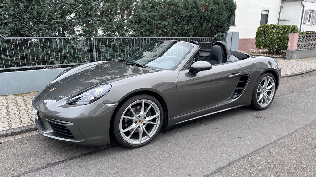 Porsche Boxster 7.800 km 70.980 &euro; Egelsbach 63329