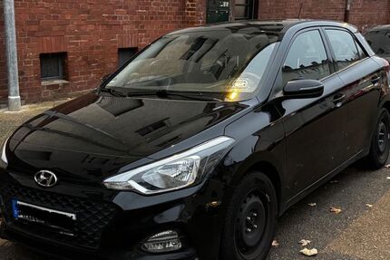 Hyundai i20 100.129 km 11.800 € Maintal 63477