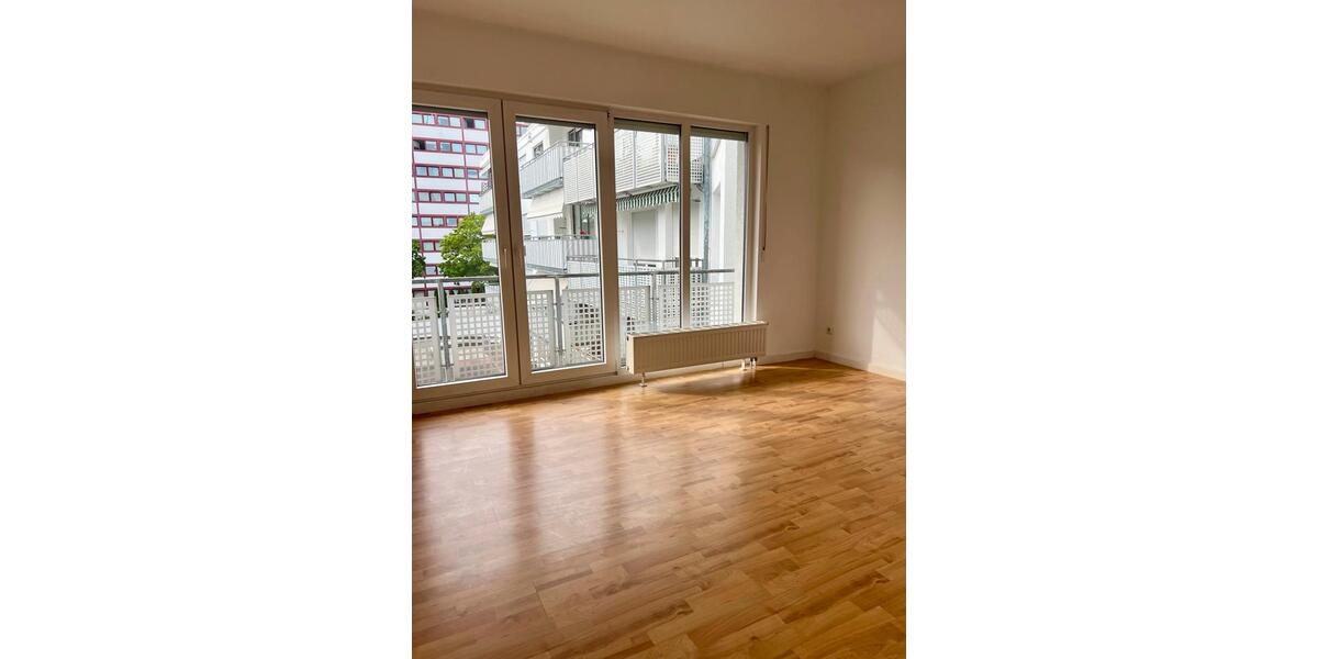 Etagenwohnung Frankfurt am Main Niederrad - 3 Zimmer, 82 m&sup2;, 1.860&euro; | Angebot:26581600