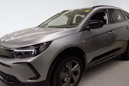 Opel Grandland (X) 4.450 km 27.990 € Rüsselsheim 65428