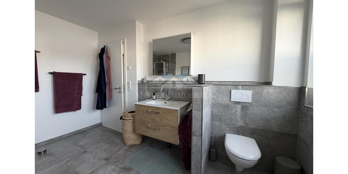 Doppelhaushälfte Wöllstadt - 6 Zimmer, 194 m&sup2;, 2.300&euro; | Angebot:26167919