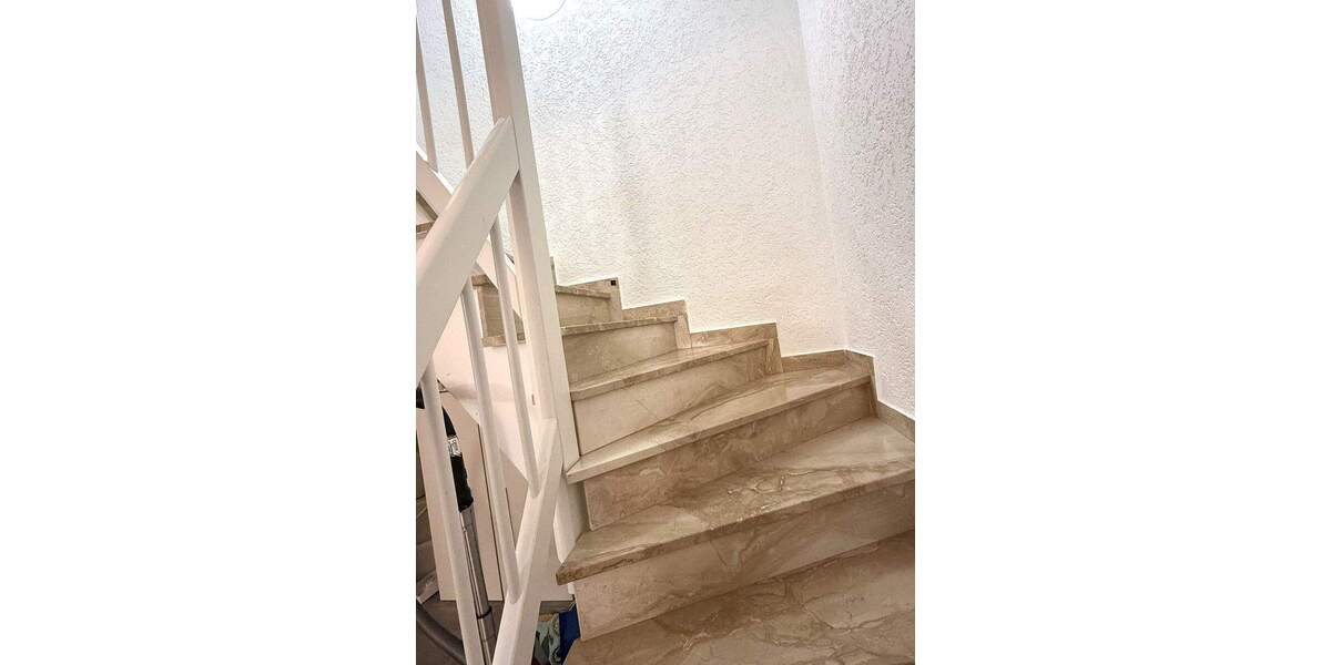 Attraktives Reiheneckhaus mit zwei Terrassen & Garten in ruhiger Lage von Mömbris 5 zimmer