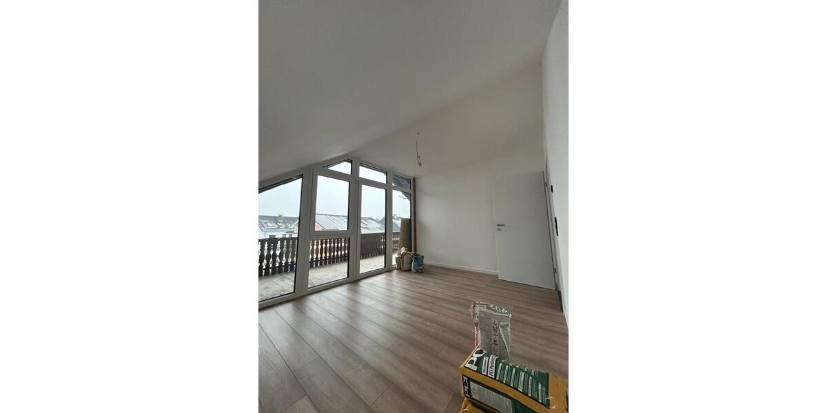 helle 4 Zimmer Wohnung im OG - 125m² 4 zimmer