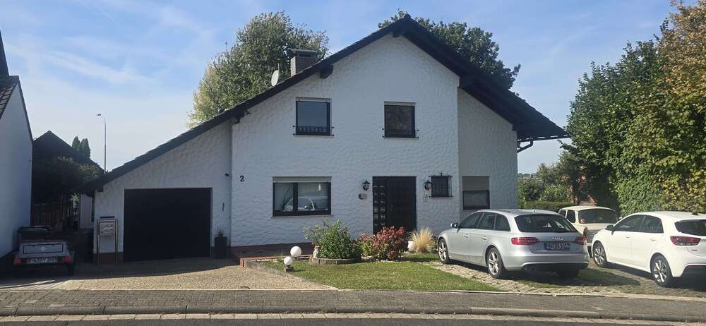 Haus zum Kaufen in Nidderau 659.000 € 270 m² 9 zimmer
